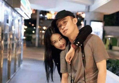 居家夫妻自拍av,居家夫妻自拍AV温馨回顾